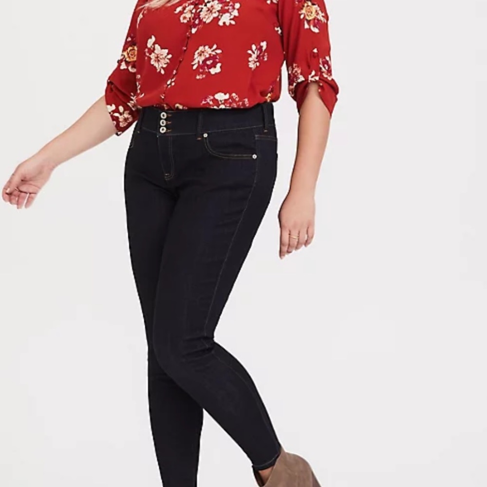 Super Soft Dark Wash Jegging